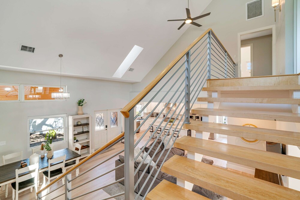 Sarasota Waterfront Pool Home With Dock