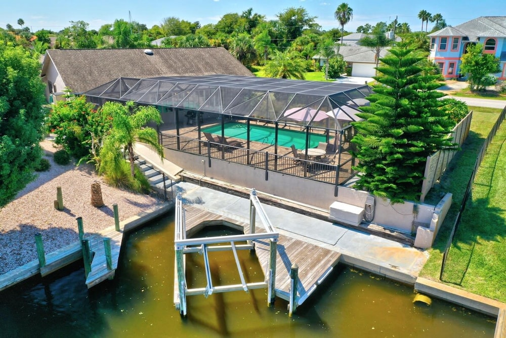 Saltwater Canal Home Heated Pool 3 2 2 Gorgeous Pets Welcome