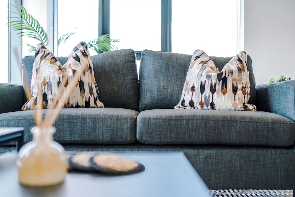 Premium City Penthouse Ideal For Business