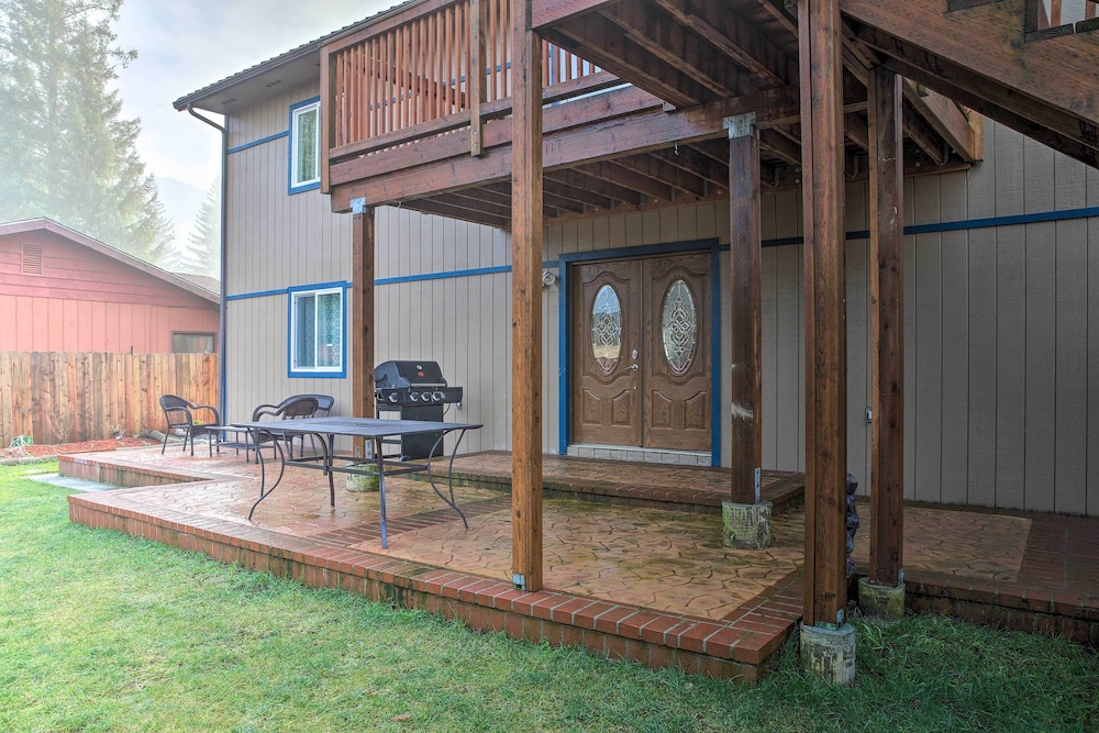 Juneau Vacations - Expansive Getaway  2 Miles to Mendenhall Glacier! - Property Image 21