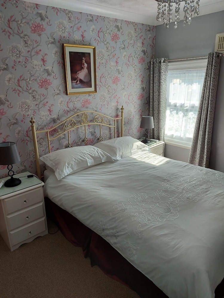 The Hilary Guest House