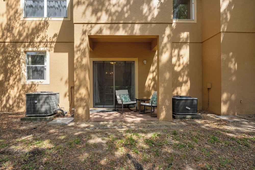 Family 4BR Home w/ Resort Pool Near Disney