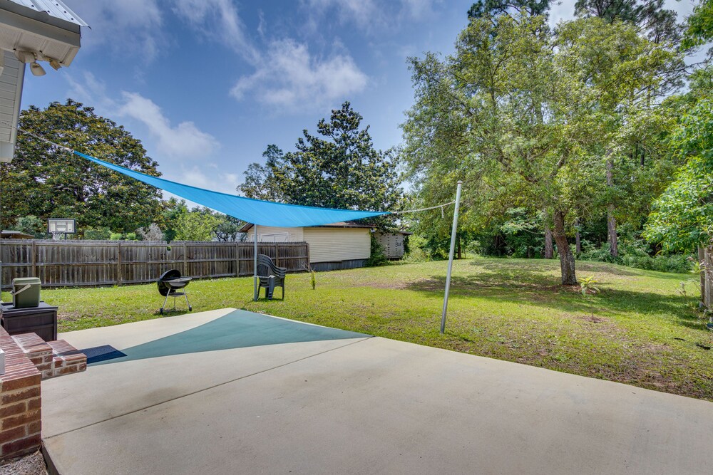 Gulf Breeze Home w/ Screened Porch: Near Beach! view 3