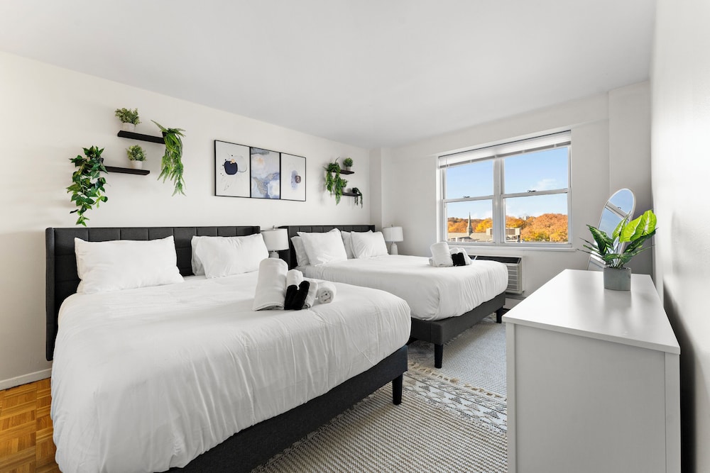 Furnished Apartment Near Longwood