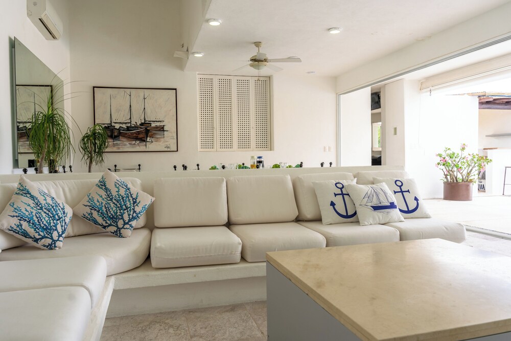 Villa Majum Ocean View Acapulco 5 BDR