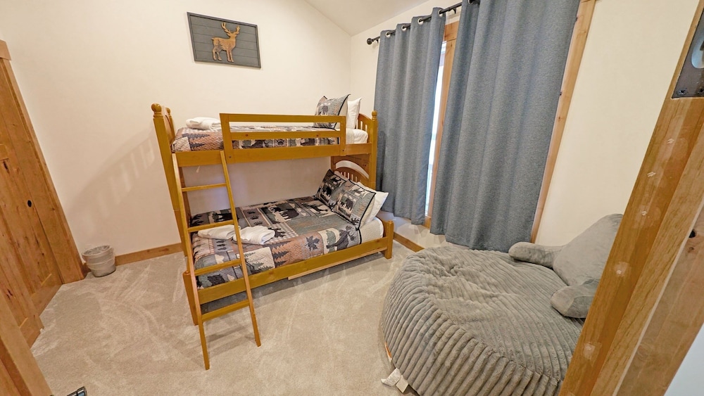 56593 Celestial Dr 4 Bedroom Home