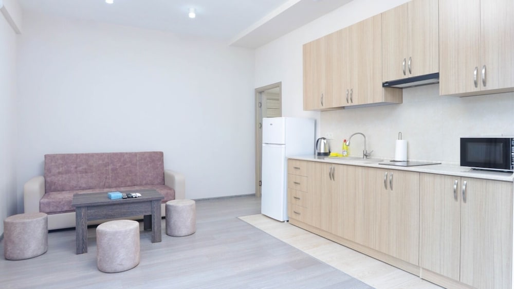 Stay Inn on Buzand Str. 97