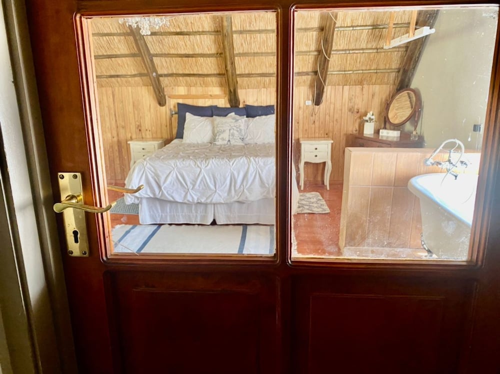 Stunning Private Cottage in the Heart of Nyanga - 2095