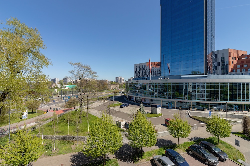 Grzegorzecka Apartment Cracow by Renters view 4