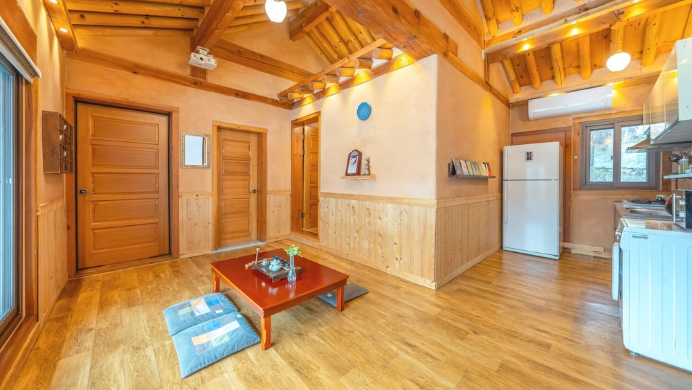 Yangpyeong Vivaco Hanok Stay