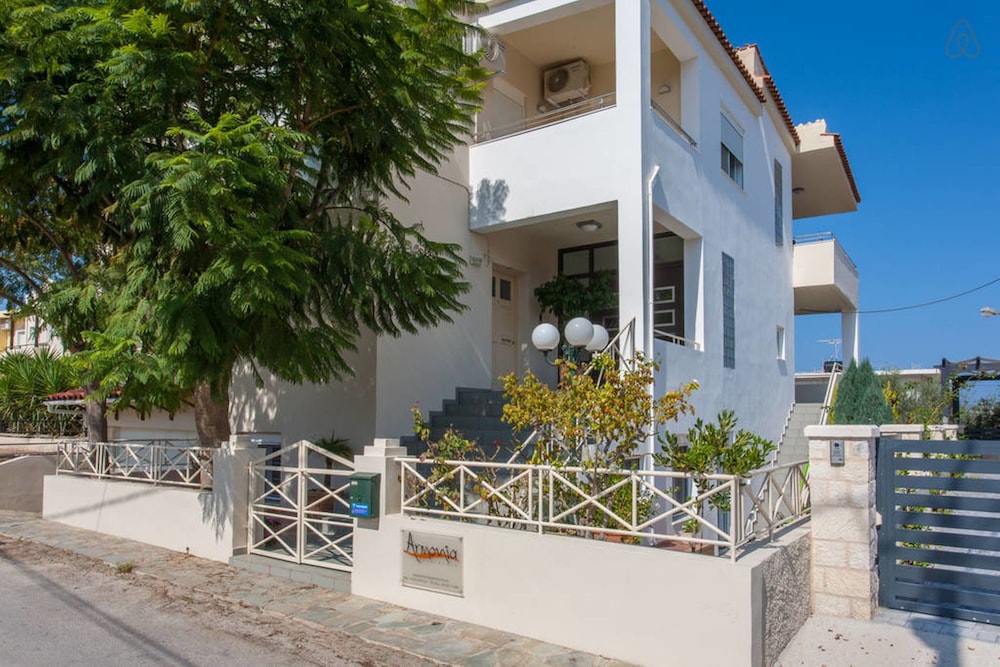 Armonia Apartments & Studios