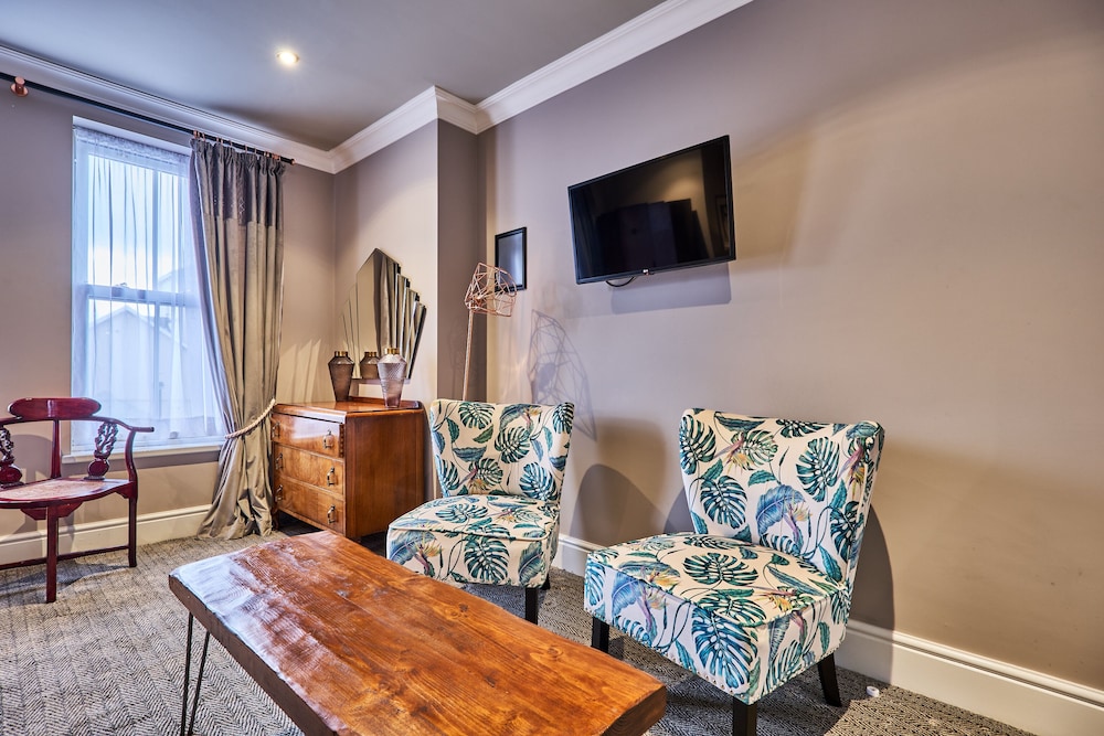 Londonderry Vacations - Art House - Property Image 8