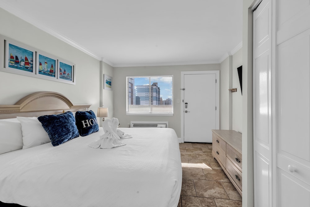 Bluewater Resort 1208