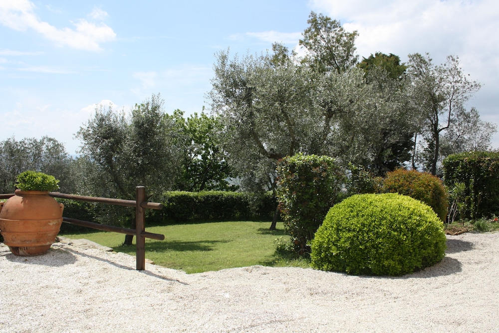 Photo 17