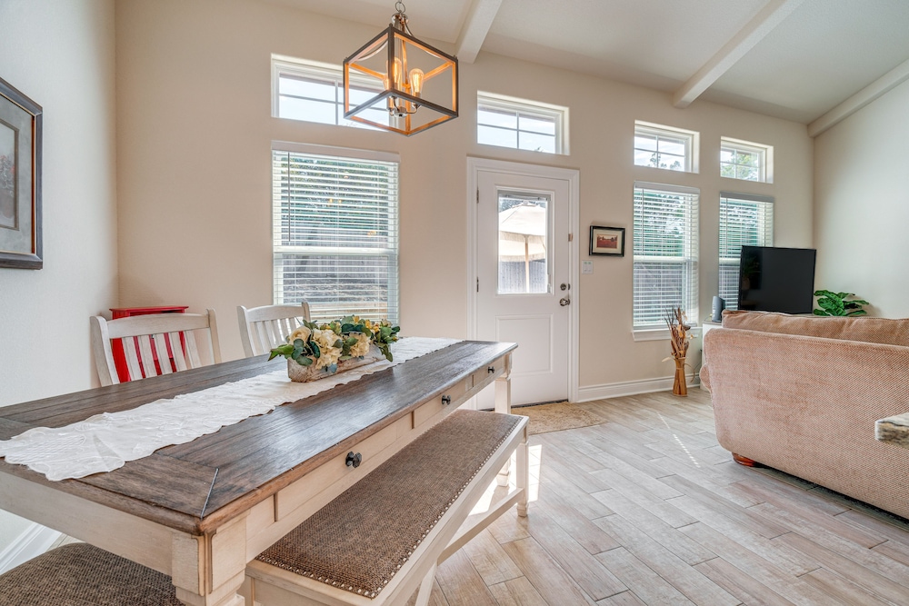 Idyllic Lago Vista Home < 1 Mi to Lake Travis! - Property Image 11