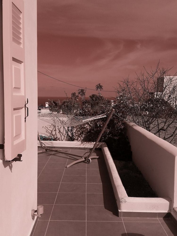 Theros Villa