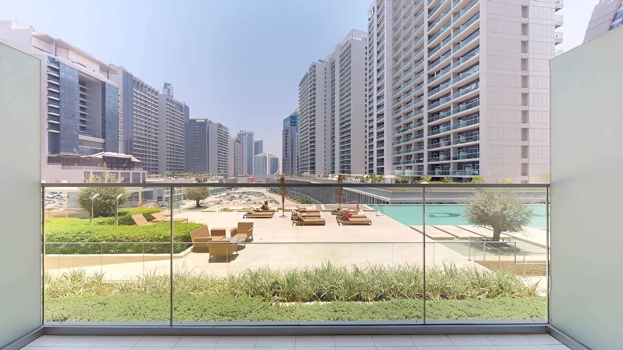 Business Bay - Damac Majestine Tower 519