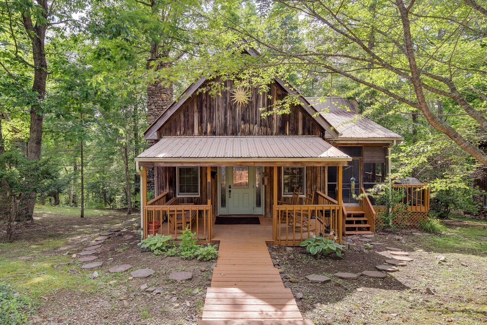 Somerset Vacations - Lake Cumberland Resort Cabin w/ Community Perks! - Property Image 1