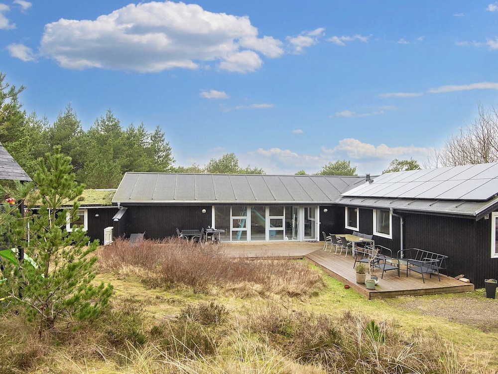 10 Person Holiday Home in Romo view 4