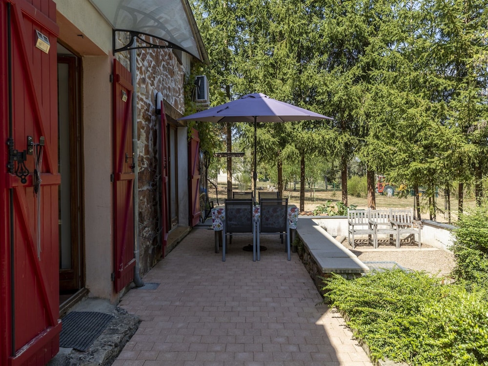 Country House Near Parc du Morvan With Pool