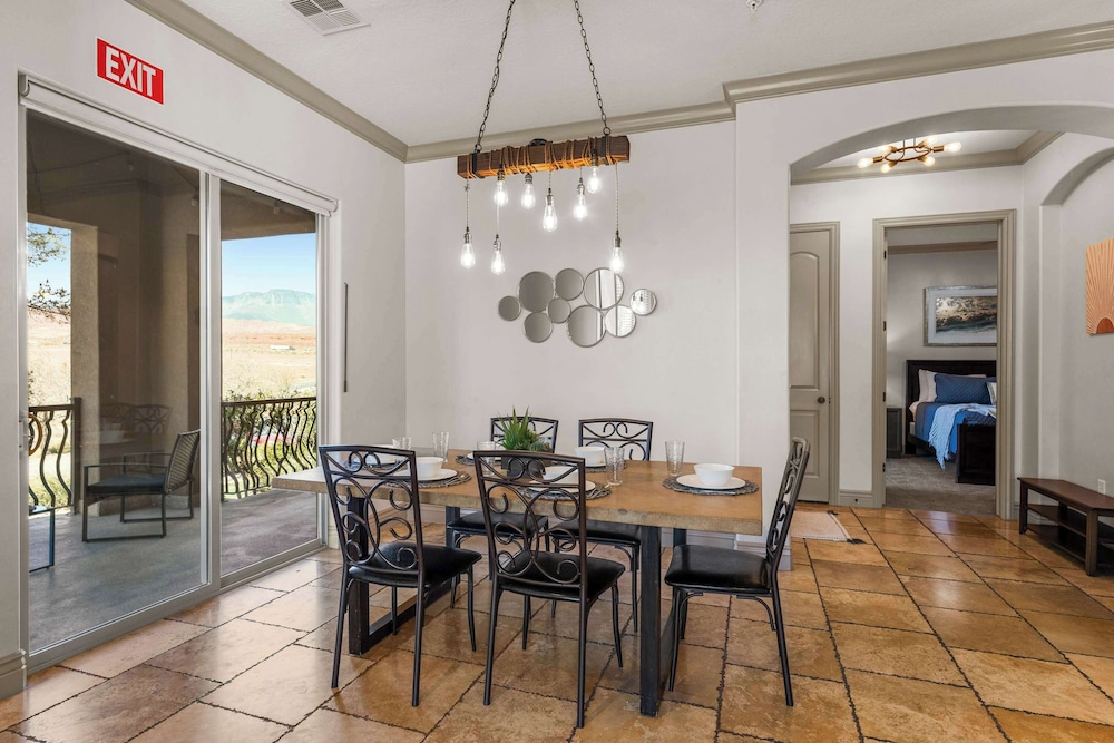 Sunset Vista - Amazing Views - Pet Friendly!