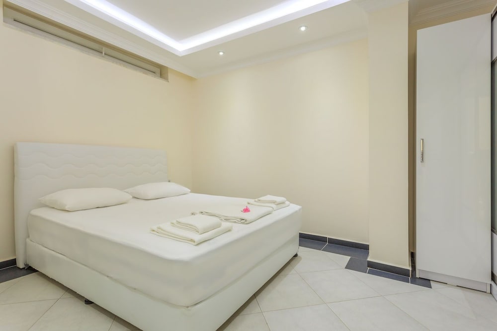 Residence Villa 5 view 2