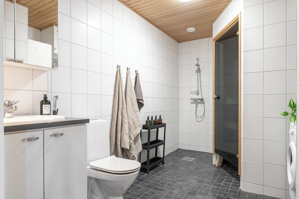 Homelike 1BR Apt. with Sauna & Parking
