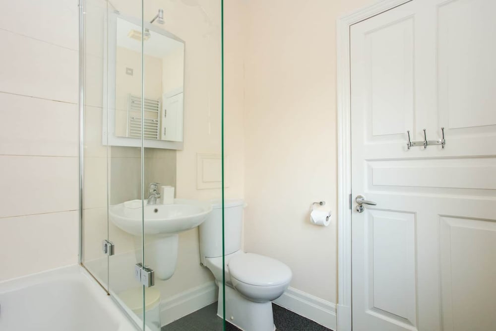 Luxury 2 Bedroom Apartment in London Bridge