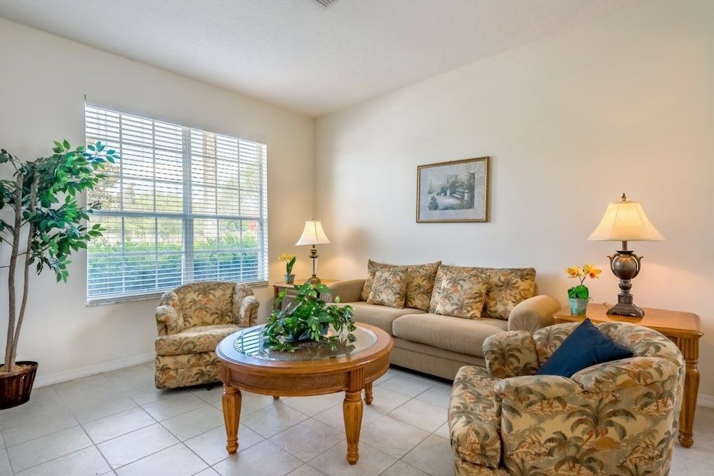 7BR Pool Home Emerald Island by SHV-8409
