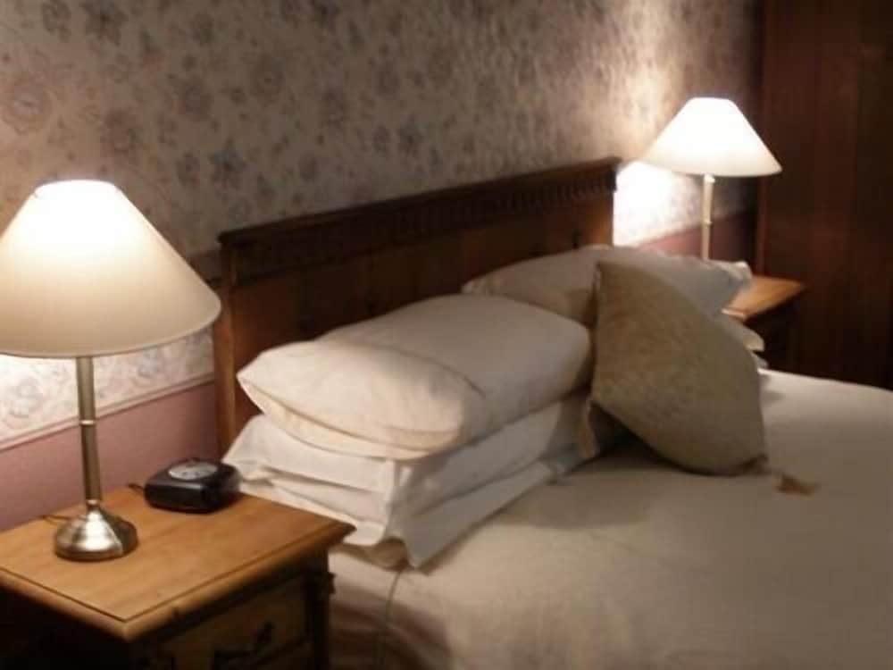 Penrith Vacations - Stafford House Guest House - Property Image 8