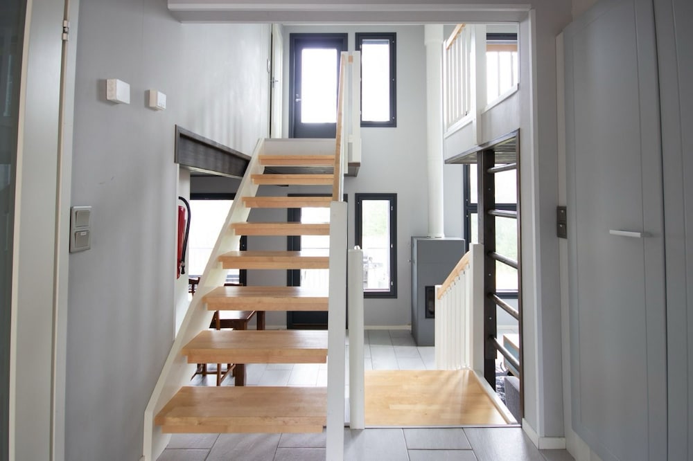 Spacious 2BR Cabin at Riihivuori Peak