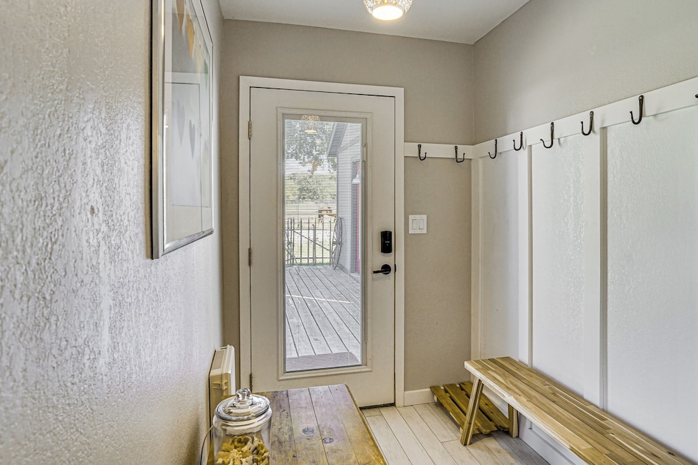 Dog-friendly Guest House on Horse Ranch in Azle! view 5