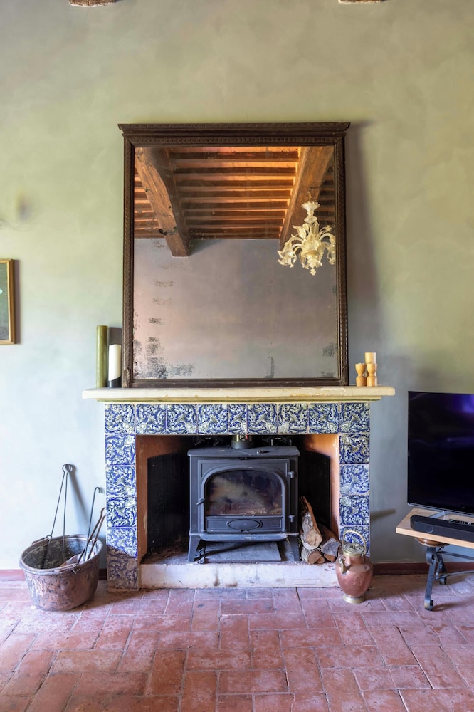 Tuscany - Townhouse - Sleeps 18 - Garden Near Lake