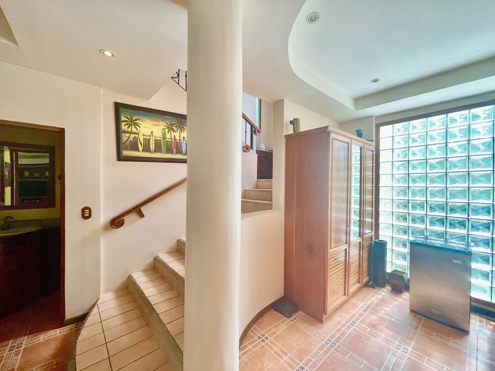Mountain & Ocean View Retreat - Hermosa Palms 34