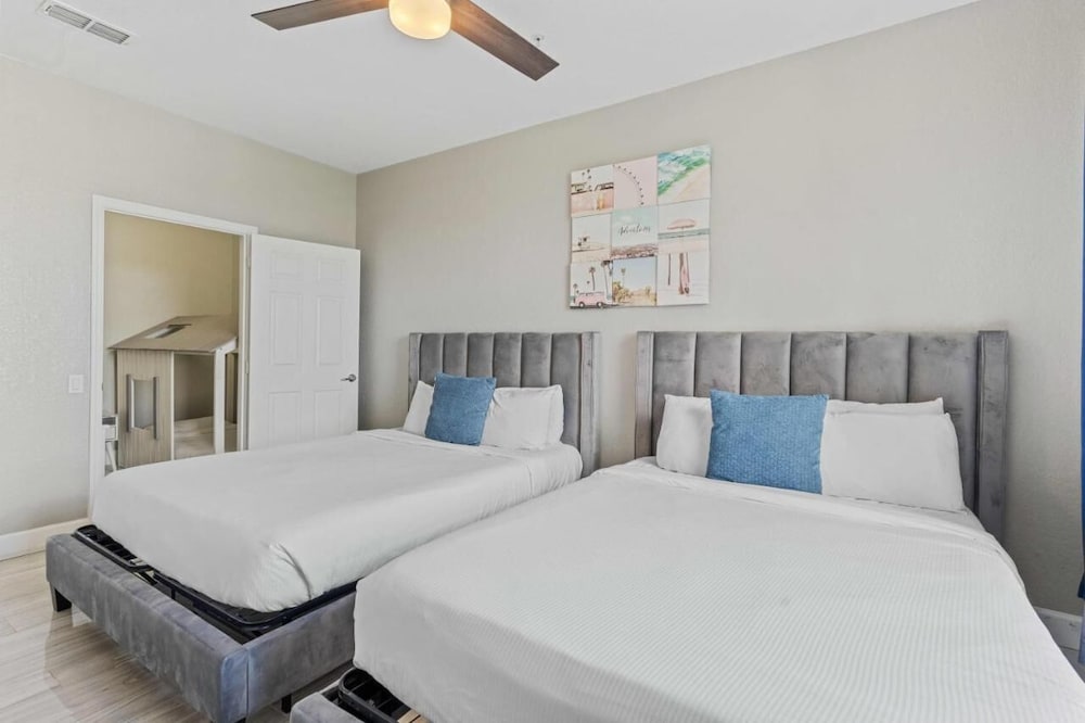 Vista Cay Swanky