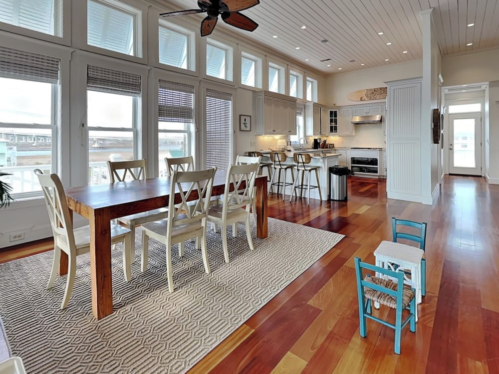 Windansea by Topsail Realty