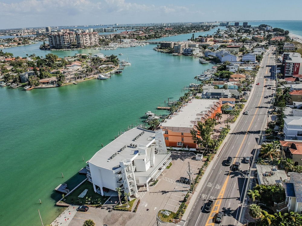 Oceana 203 West