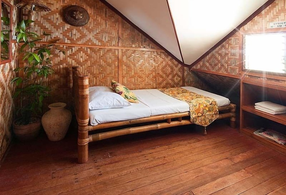 Sumisid Lodge