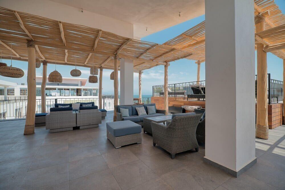 Cozy 1Br Apt - Pool - Gym - 2 Min to the Beach