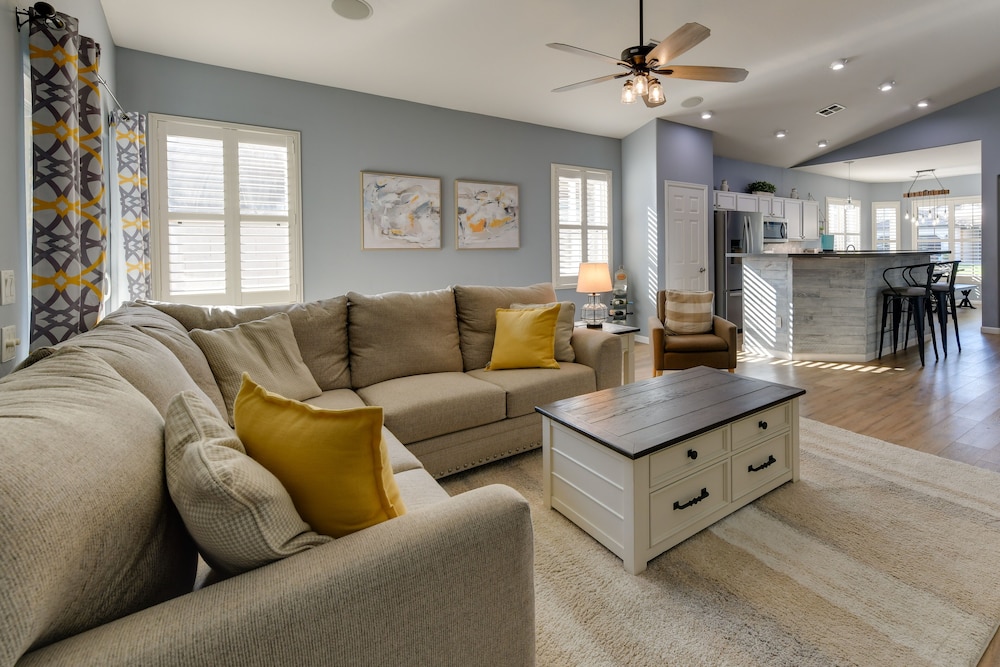 Charming Gilbert Home w/ Patio  Putting Green! - Property Image 13