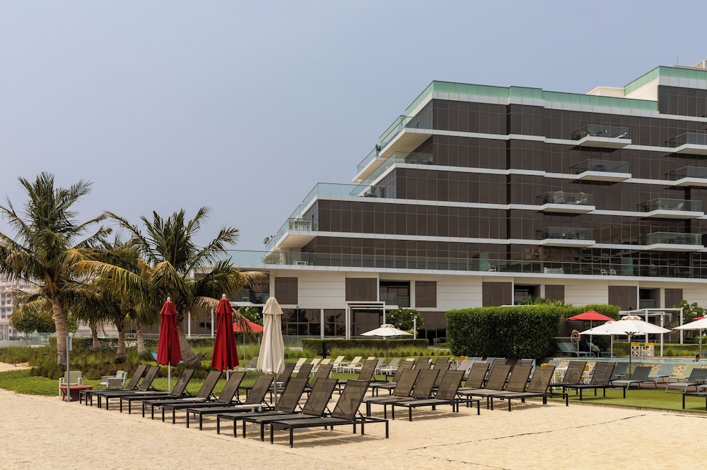 Waves - Premium Seaside Retreat With Private Beach
