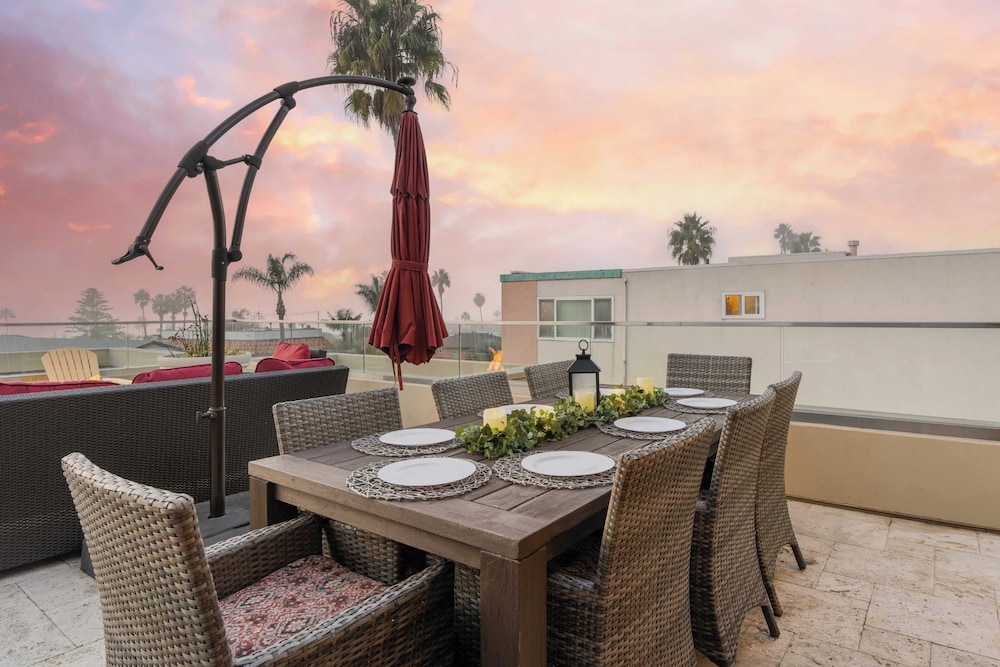 Windansea by Avantstay Private Rooftop Patio, 2 Blocks to Beach & Town