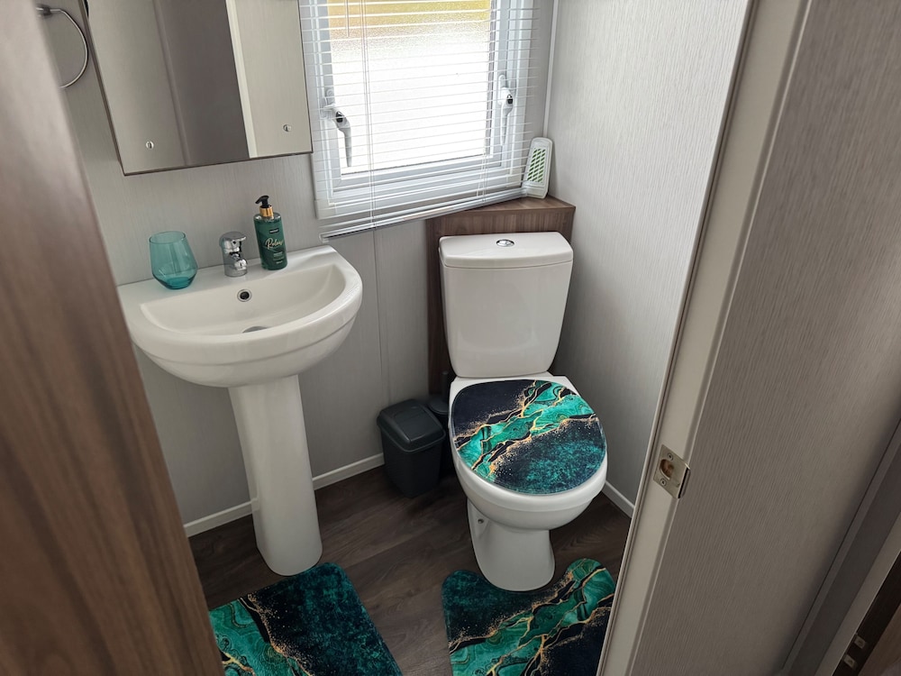 Haggerston Castle - Caravan - Sleeps 6 - Parking