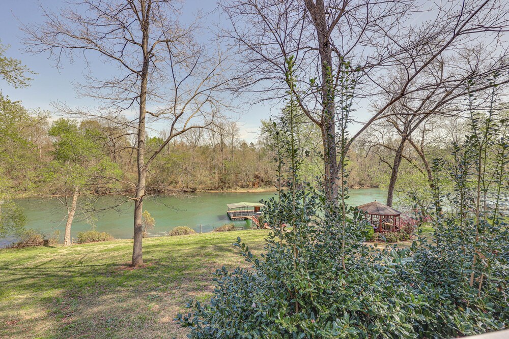 Private Dock: 'the River House' in Heber Springs!