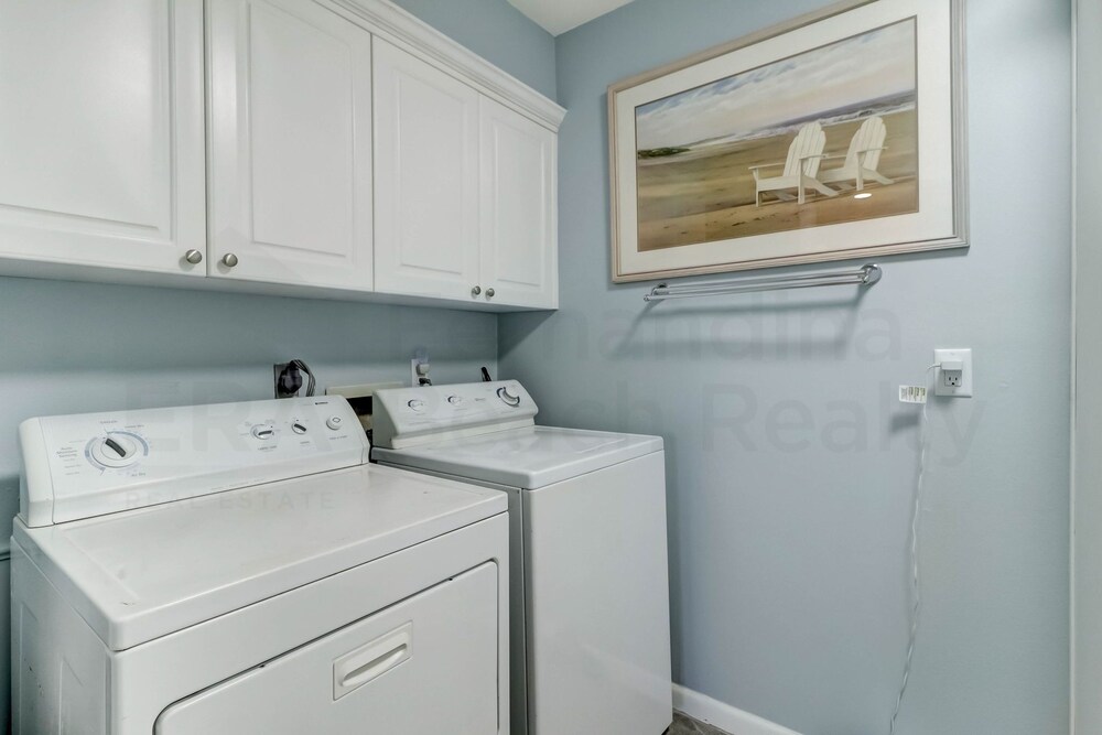 Fernandina Beach Vacations - Dog Friendly Oceanfront Beach House by RedAwning - Property Image 37