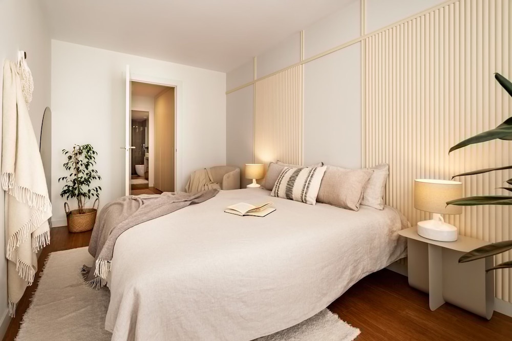 Java - 3 Bedroom and Shared Pool in Almagro