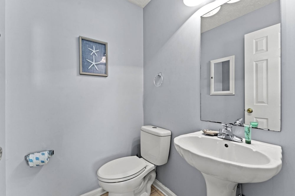 Fun and Sun Vacation Townhome view 3