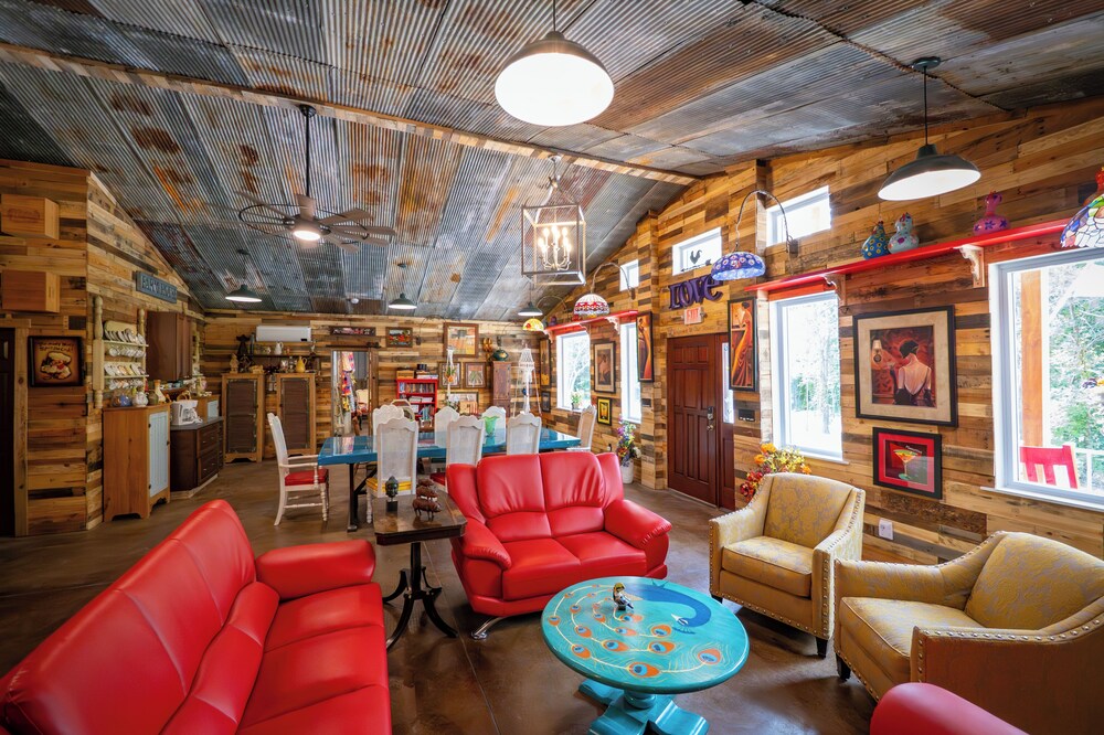 Hermann Grain Bins BNB
