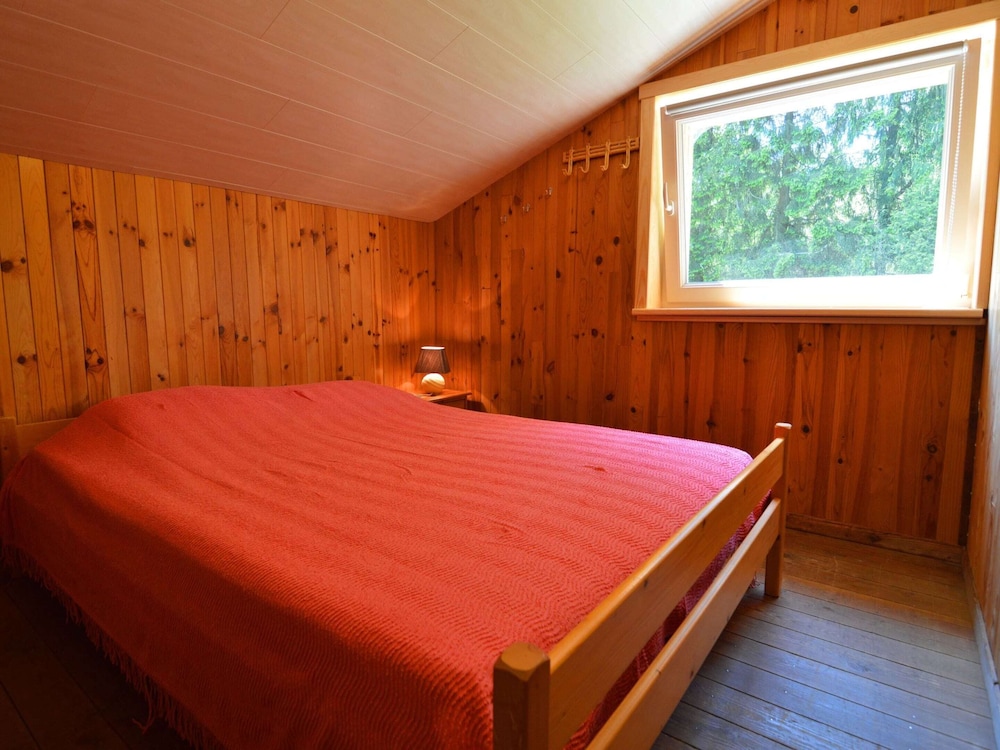 Welcoming Cottage in Hatrival With Terrace view 3