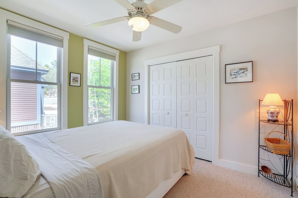 Lake Access & Pools: Sun-soaked Westford Cottage!